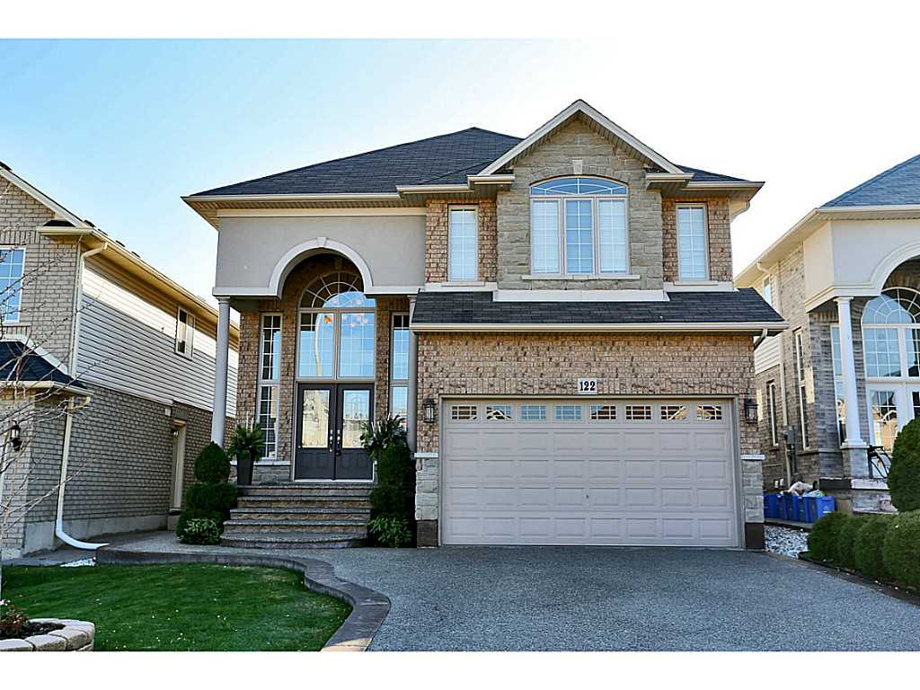 122 Armour Cres $739,900